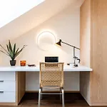 Days - Luxurious 3bdr Maisonette W Ac & Balcony & Desk
