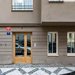 Days - Luxurious 3bdr Maisonette W Ac & Balcony & Desk Apartamento Praga